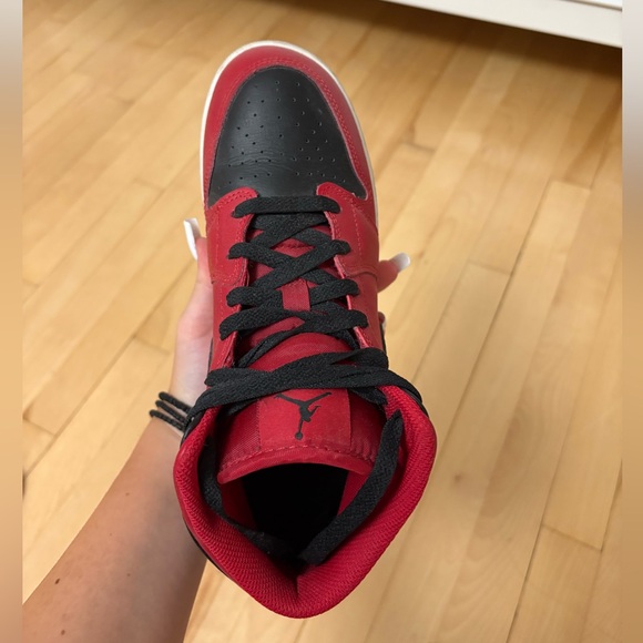 Jordan 1 Mid "Reverse Bred" - Picture 3 of 3